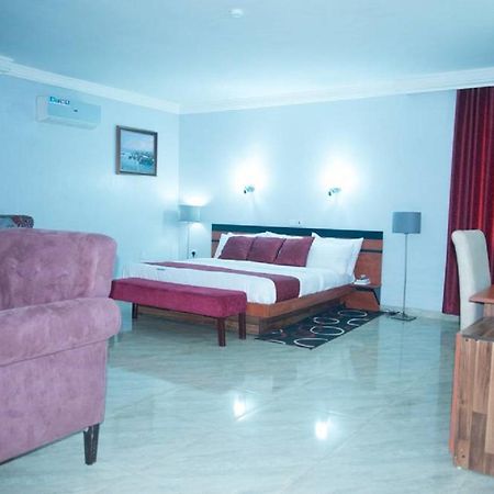 Dannic Hotels Enugu Exterior foto