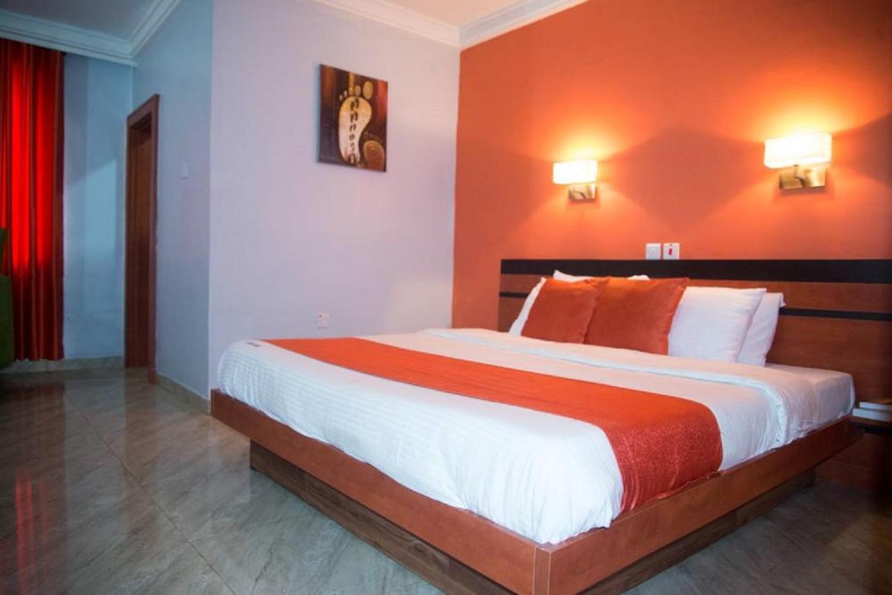 Dannic Hotels Enugu Exterior foto